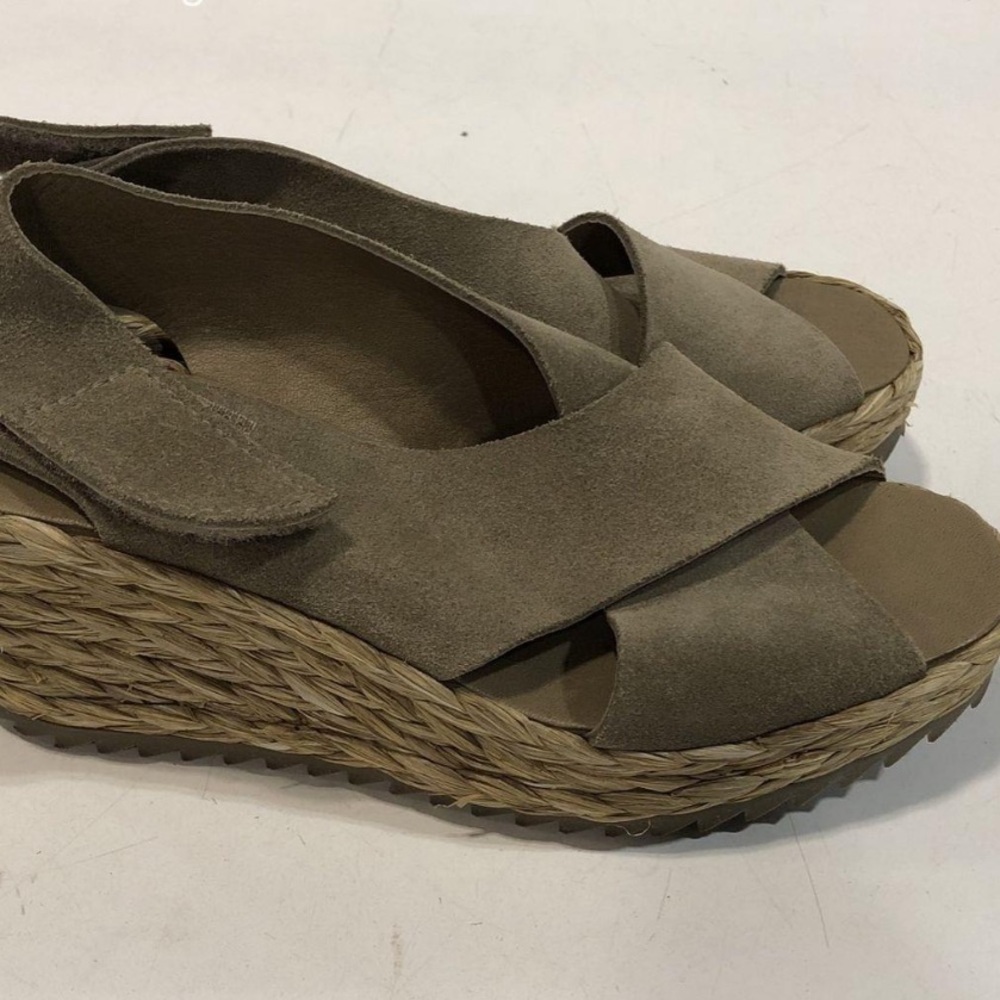 Women’s Pedro Garcia Taupe Suede Crisscross Wedge Sandals Size 35